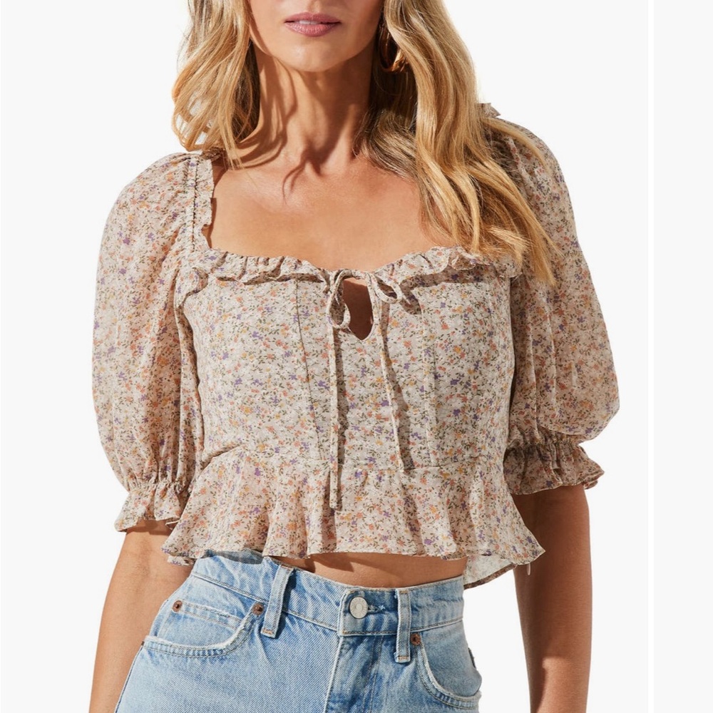 Astr Tops | Astr The Label Ruffle Floral Keyhole Crop Taupe multi ditsy NWT